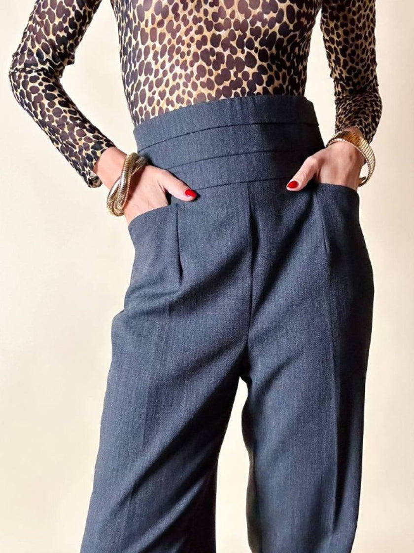 Pantalone a sigaretta con panciotto grigio antracite “D&G”