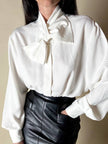 Camicia vintage con maxi fiocco in tessuto jacquard bianco Evan Picone