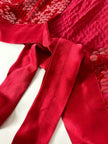Top-Bolero vintage rosso con taglio a mantellina in seta ricamato con paillettes