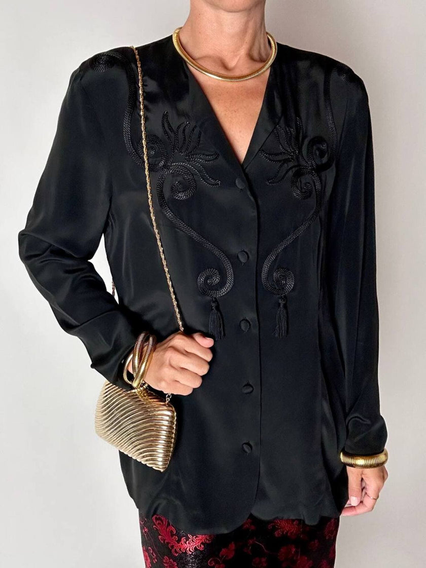 Camicia vintage in misto seta nero con passamanerie ricamate e nappe couture