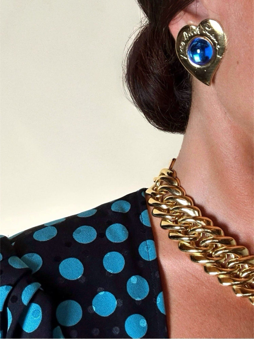 Orecchini a clip Yves Saint Laurent a forma di cuore con cabochon celesti