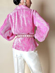 Camicia rosa in tessuto micro plissé con bottoni in madreperla “Ganni”