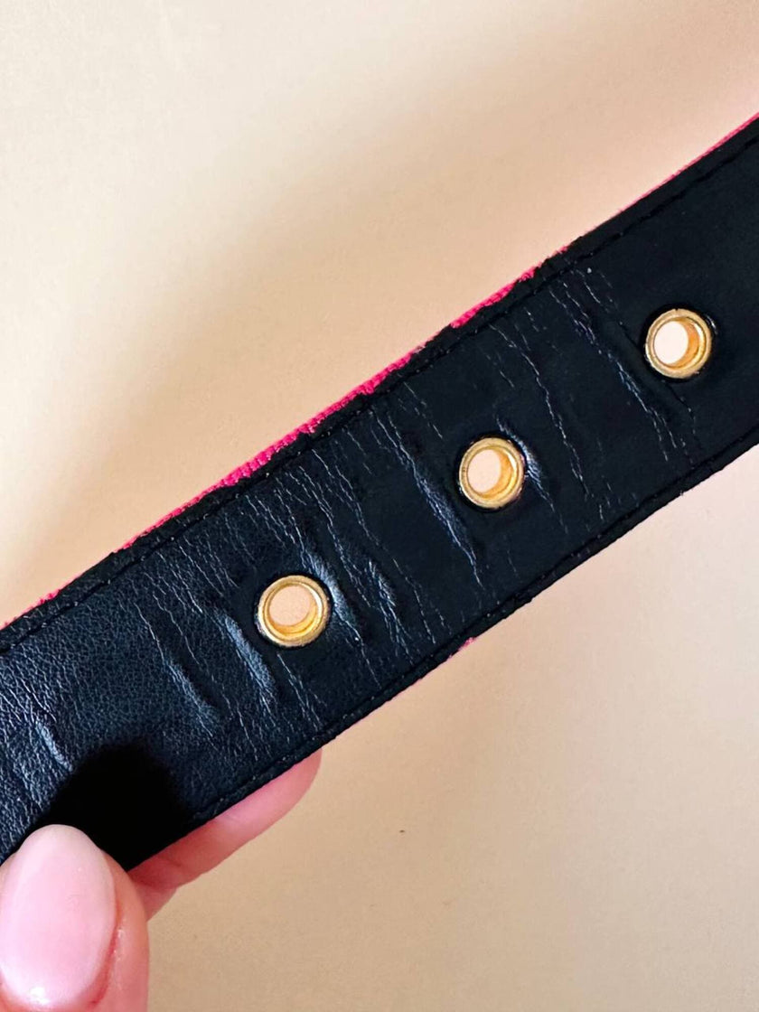 Cintura in gros grain fucsia con fibbia logata color oro “Yves Saint Laurent”