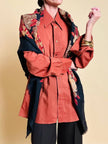Scialle in lana nera con fiori barocchi
