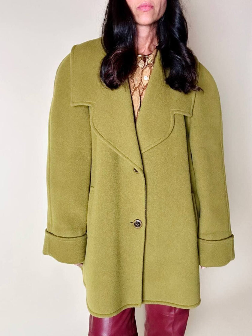 Cappottino oversize con ampi rever in lana verde acido Confezioni di Lusso
