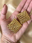 Maxi clip quadrate a gabbia oro “Kadria”
