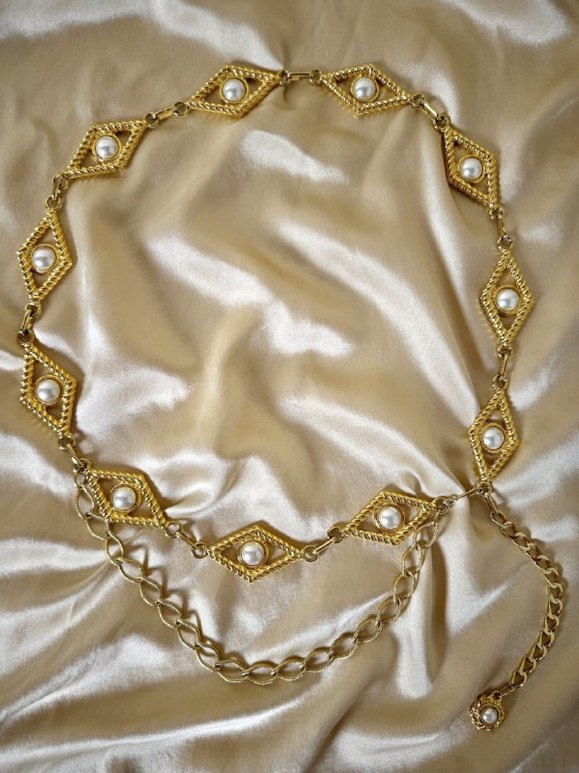 Cintura gioiello in metallo oro con perle cabochon