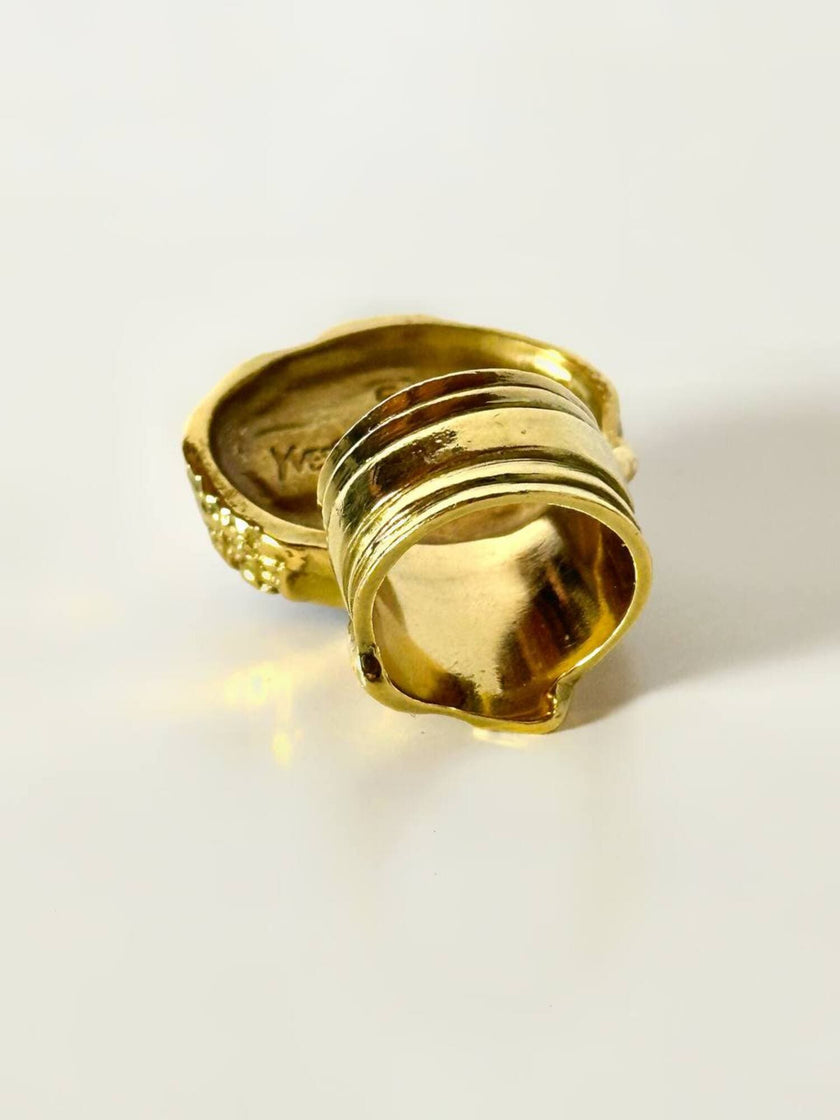 Anello Yves Saint Laurent Arty Ring con cabochon blu effetto Lapislazzuli