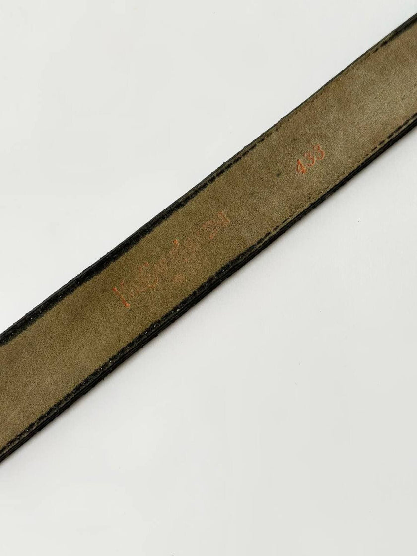 Cintura vintage Yves Saint Laurent in camoscio nero con fibbia logata