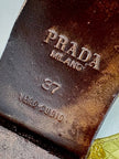 Sandali infradito vintage Prada in serpente oro con suola in cuoio marrone