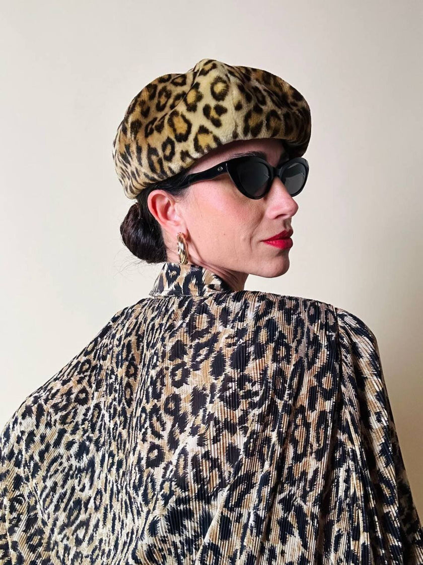Basco in peluche leopardato “La maison de la fausse fourrure Paris”