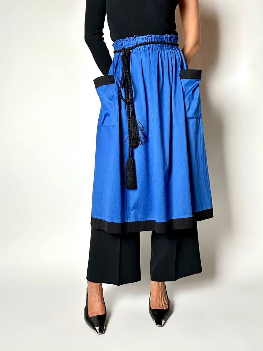 Gonna vintage Yves Saint Laurent in cotone bluette con profili neri e maxi tasche