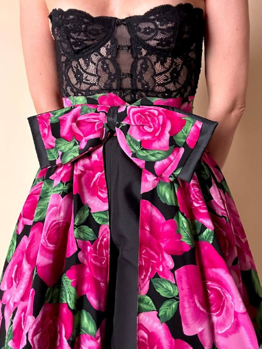 Gonna a ruota in seta fantasia floreale fucsia con maxi fiocco