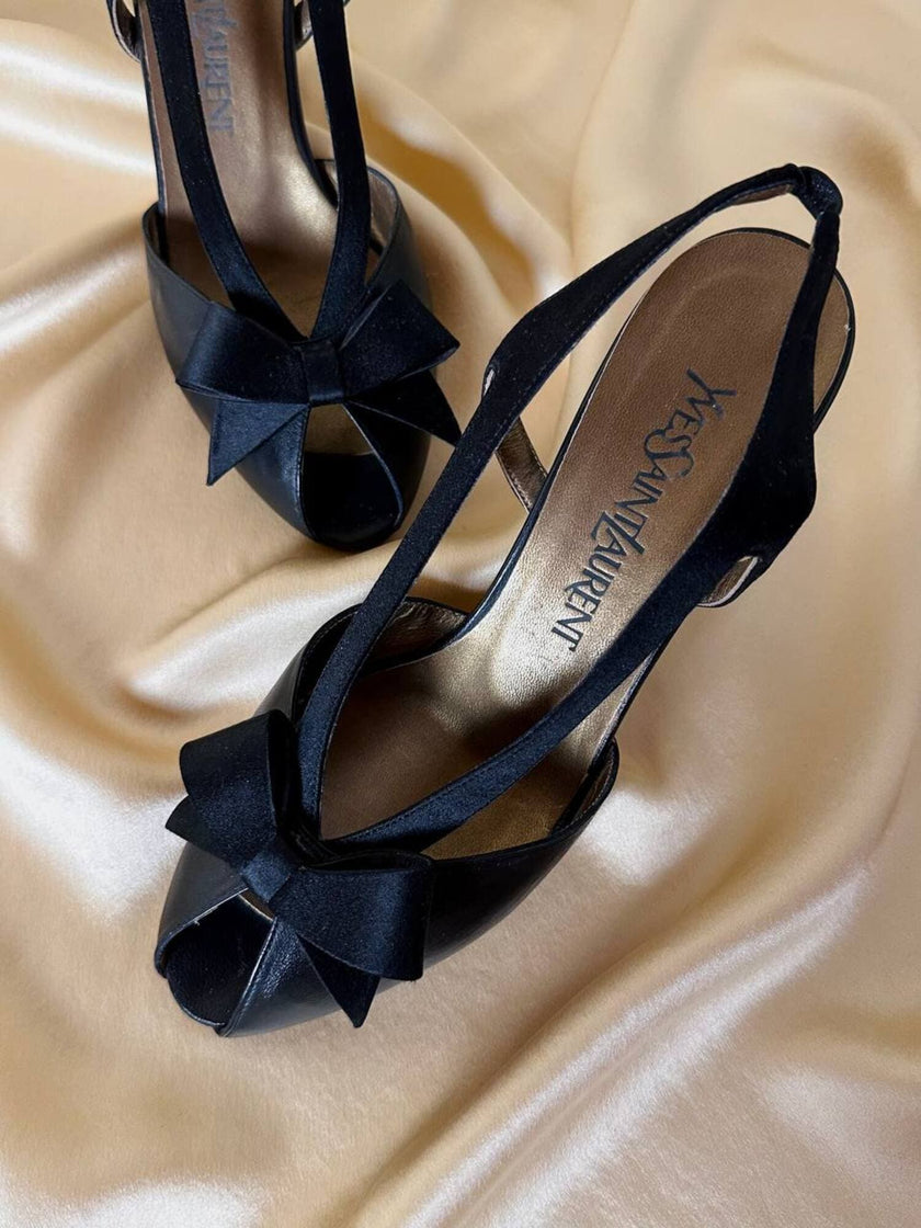 Sandali neri in pelle e raso con fiocco “Yves Saint Laurent”