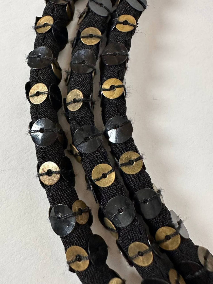 Cintura gioiello vintage in seta ricamata in paillettes con nappe gioiello