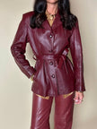 Giacca in pelle bordeaux con cintura in vita Tradition Of Quality Trade Mark Fashion Style