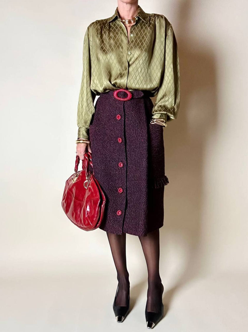 Gonna sartoriale A-Line in lana bouclé grigio antracite e rosso con bottoni in pelle