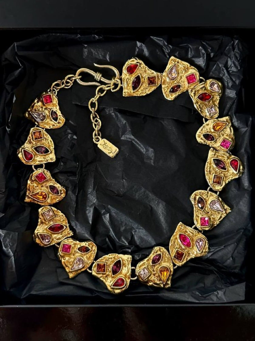 Vintage Yves Saint Laurent Collier mit herzförmigen Elementen und eingefassten, mehrfarbigen Kristallen