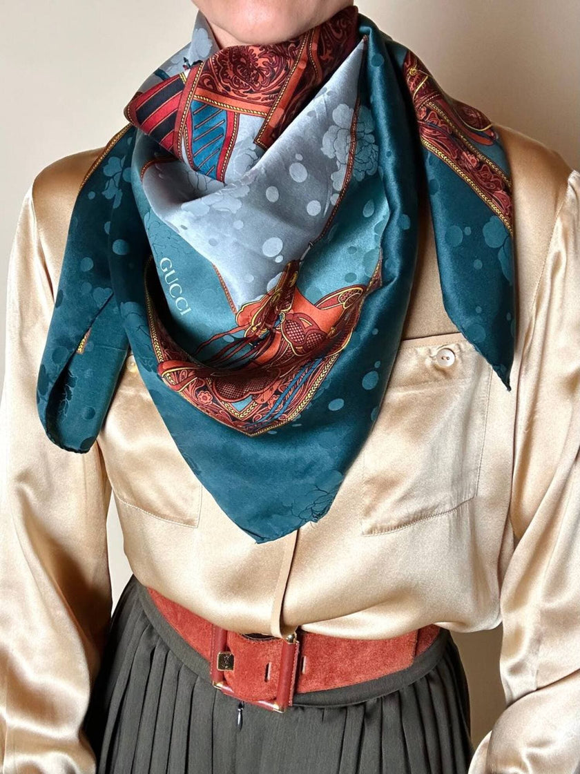Foulard Gucci in seta jacquard fantasia sella