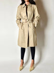 Vintage Burberry’s Trenchcoat aus beigem Gabardine mit passendem Gürtel und Check-Futter