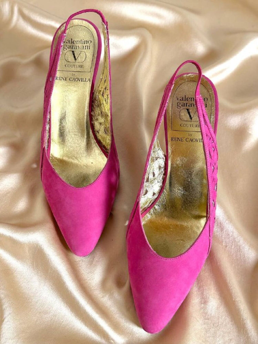 Slingback in suede fucsia con dettaglio laserato “Valentino Garavani By René Caovilla”
