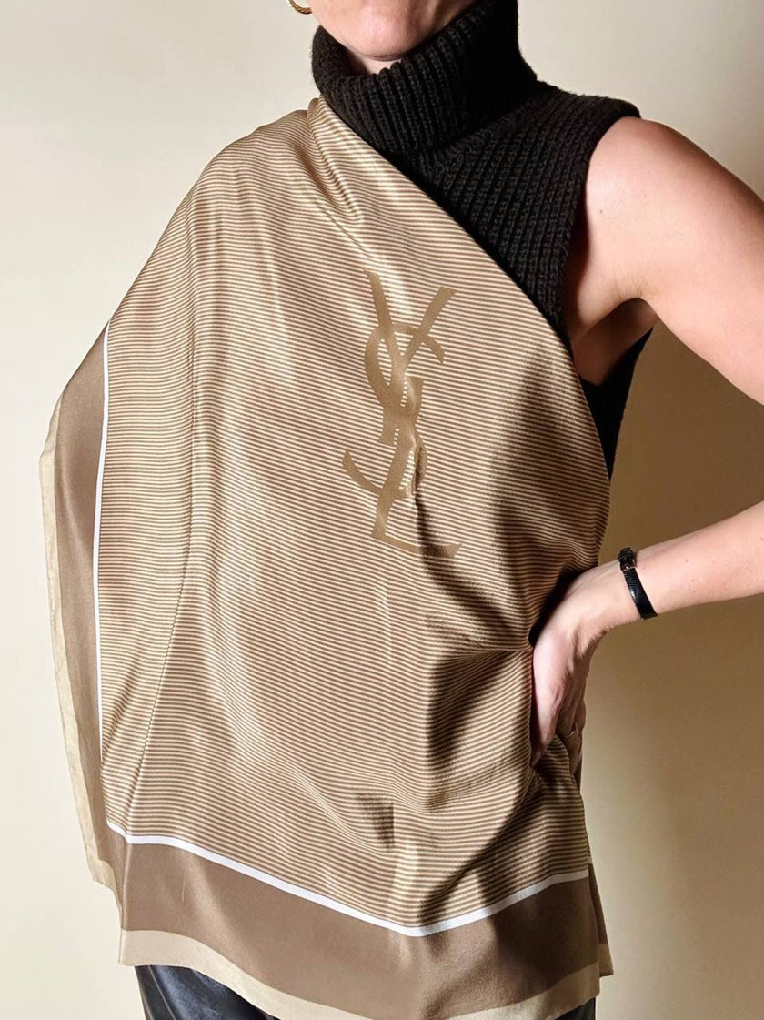 Foulard Yves Saint Laurent vintage in seta a righe con monogramma YSL