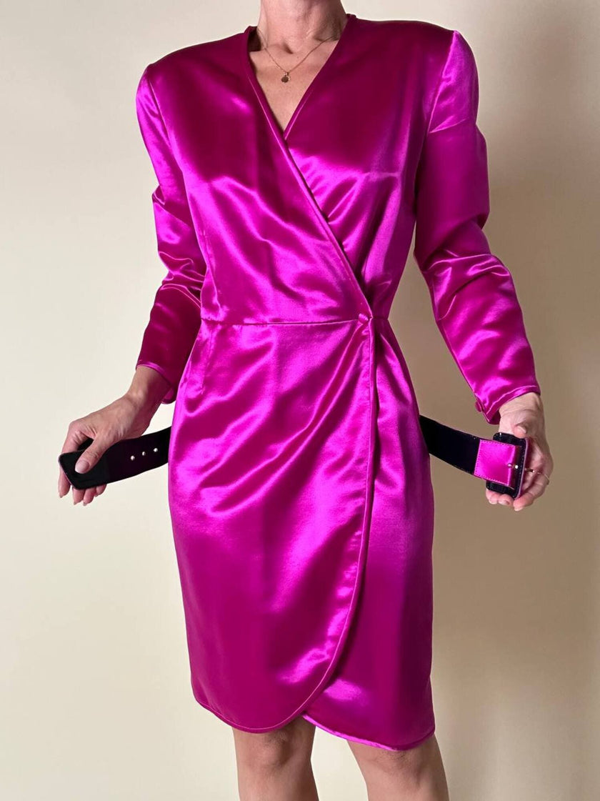 Wrap dress in raso ciclamino con cintura in coordinato “Sartoria Oriana Neri”