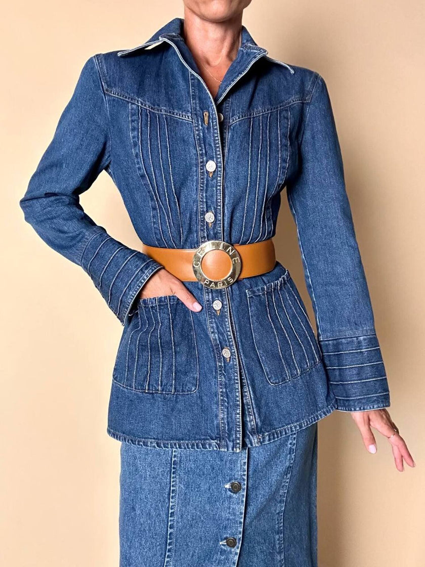 Giacca Christian Lacroix in denim modello sciancrato con lavorazione a nervature