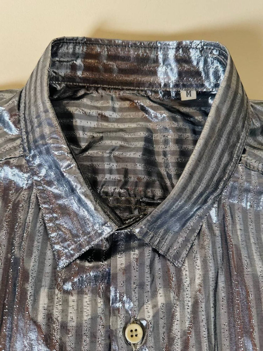 Camicia oversize in lamé argento lavorata a righe