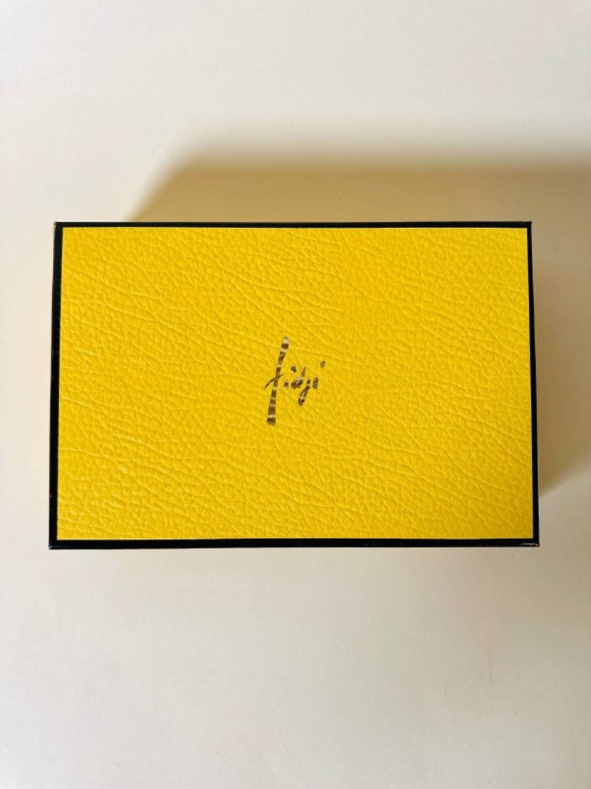 Pochette a ventaglio in raso micro plissé con nappa couture e tracolla “Guy Laroche”