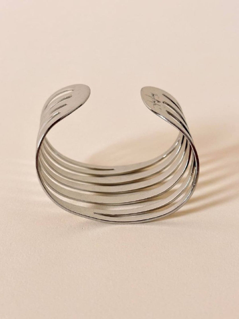 Manchette in metallo scavato argento “Thierry Mugler”
