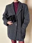 Manteau-blazer Yves Saint Laurent en tweed avec boutons bijoux logotés