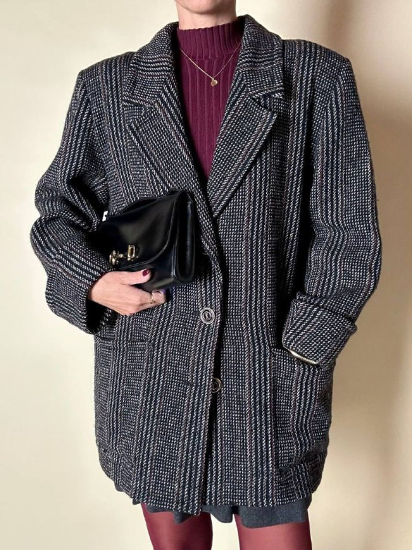 Manteau-blazer Yves Saint Laurent en tweed avec boutons bijoux logotés