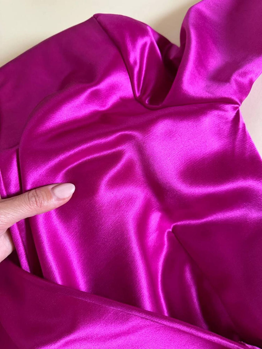 Wrap dress in raso ciclamino con cintura in coordinato “Sartoria Oriana Neri”