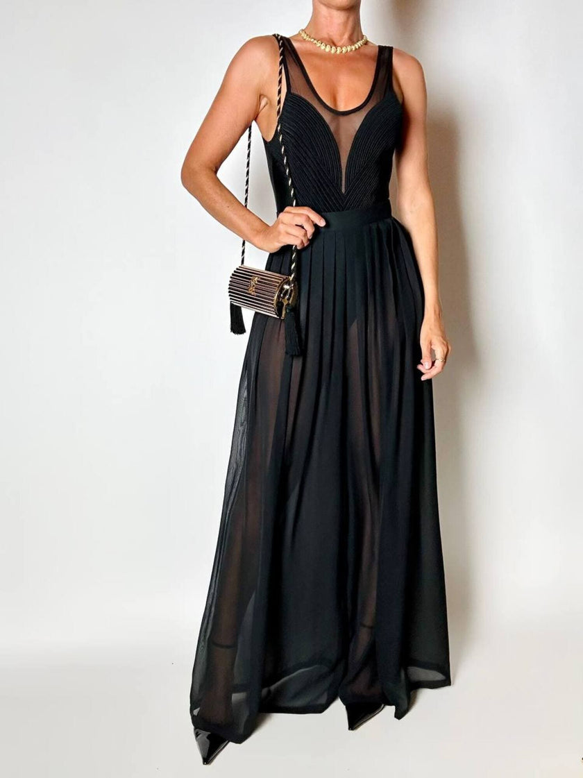 Costume intero nero con inserti in tulle e lavorazione a rilievo
