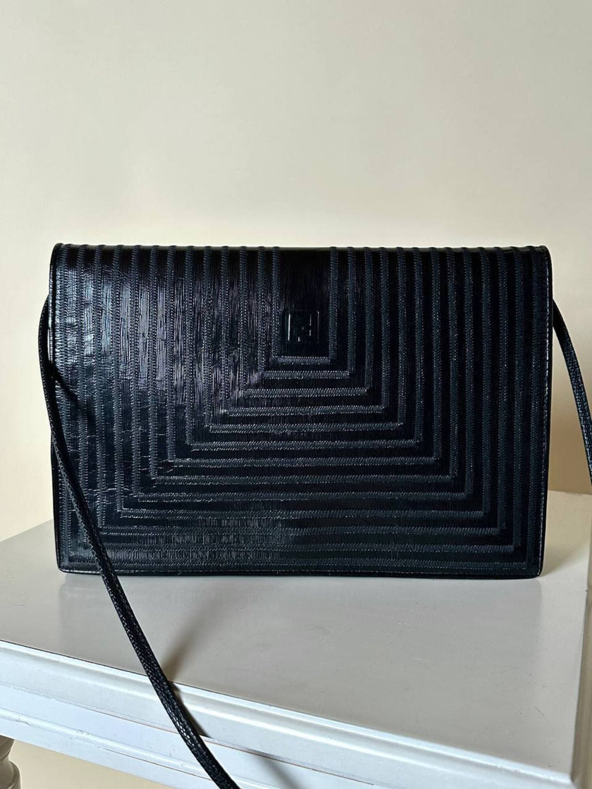 Borsa vintage Fendi in pelle verniciata nera con cuciture concentriche