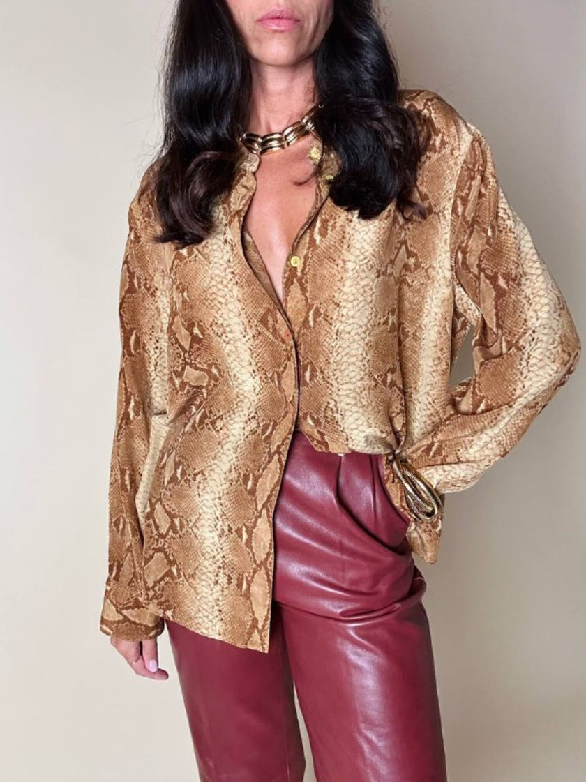 Camicia Laurèl in seta fantasia pitone nei toni del crema e marrone chiaro