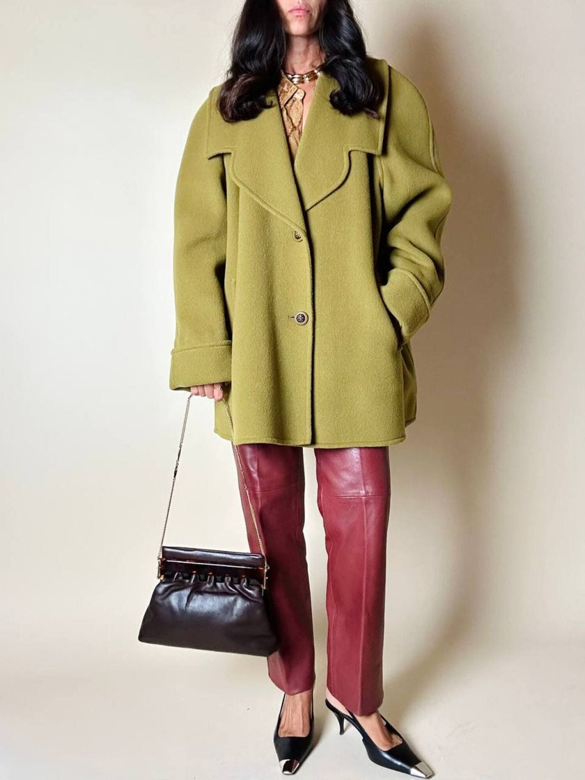 Cappottino oversize con ampi rever in lana verde acido Confezioni di Lusso