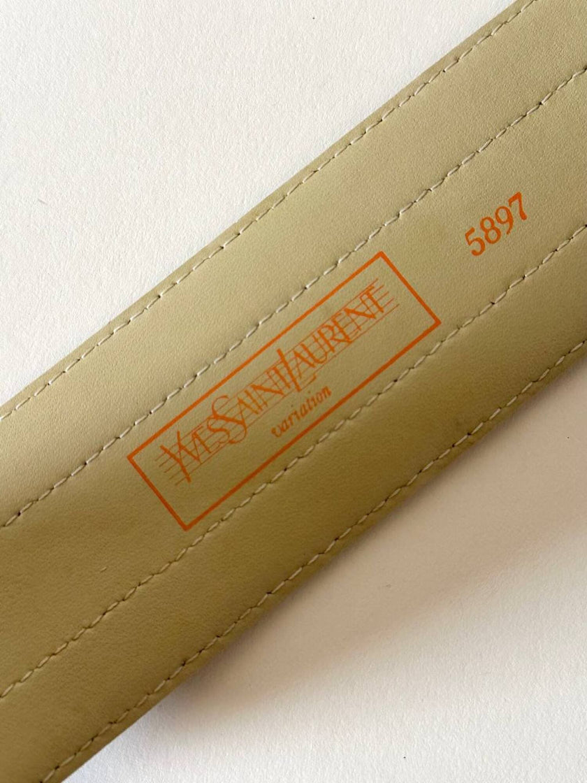 Cintura vintage Yves Saint Laurent in pelle marrone con maxi fibbia in resina
