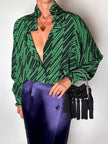Camicia vintage in fresco di lana e seta verde smeraldo con fantasia grafica astratta