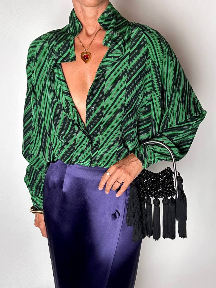 Camicia vintage in fresco di lana e seta verde smeraldo con fantasia grafica astratta