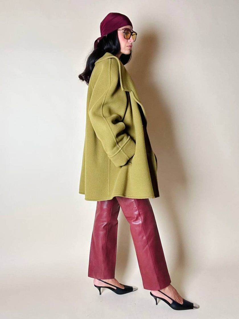 Cappottino oversize con ampi rever in lana verde acido Confezioni di Lusso