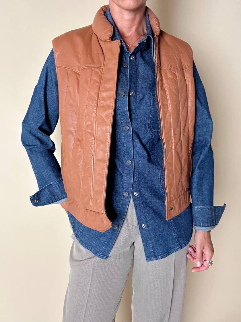 Gilet in pelle Frye color cuoio con impunture verticali