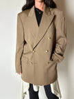 Blazer vintage Yves Saint Laurent in lana cachi doppiopetto con bottoni logati oro