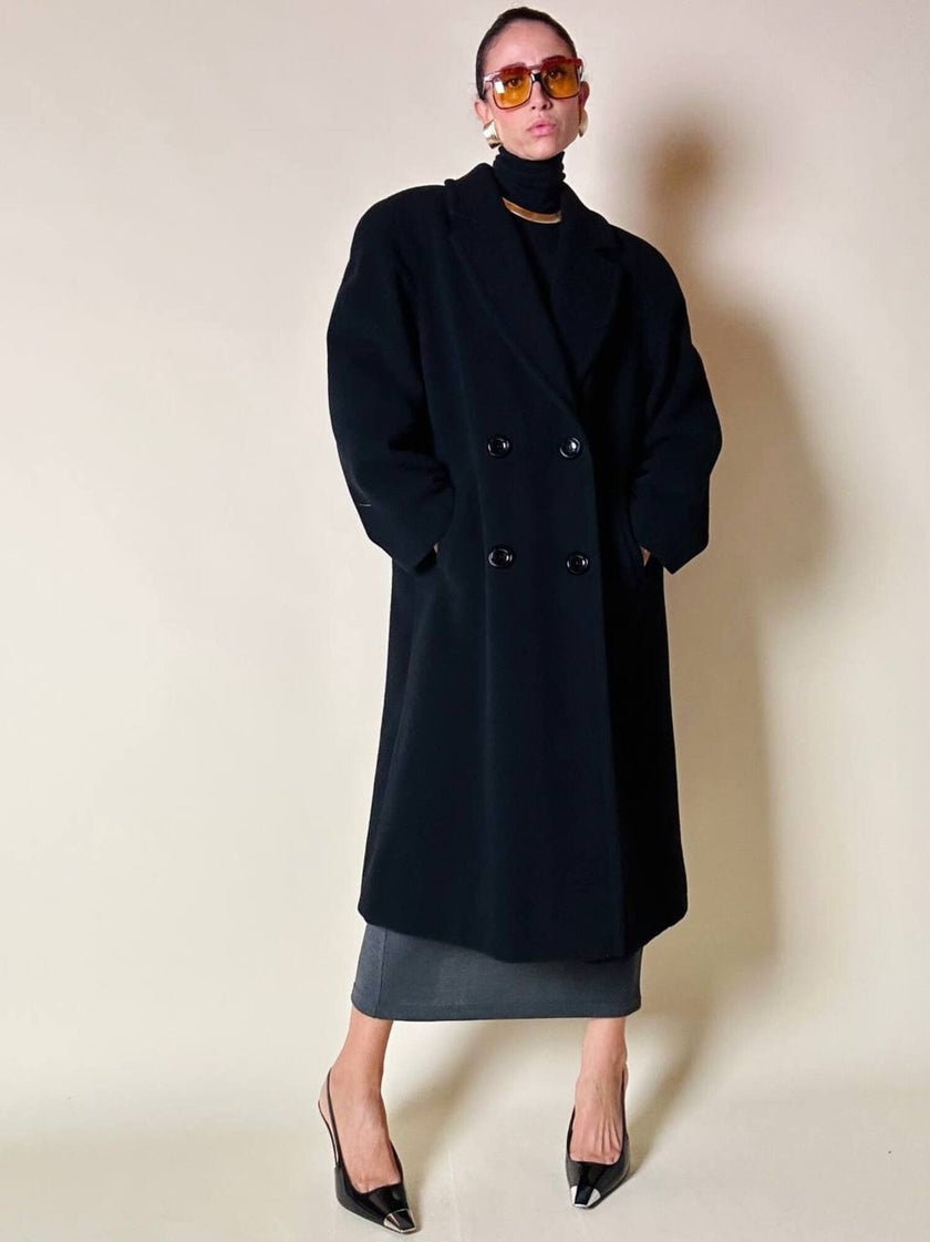 Cappotto doppiopetto oversize in lana nera