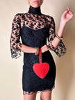 Mini abito sartoriale in tulle nero con ricami floreali