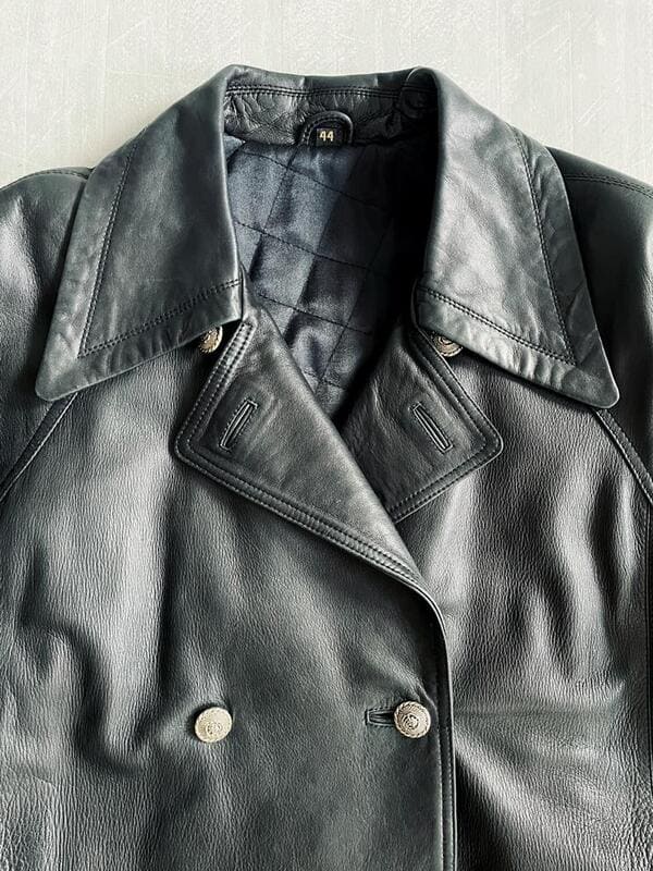 Giacca oversize in pelle nera