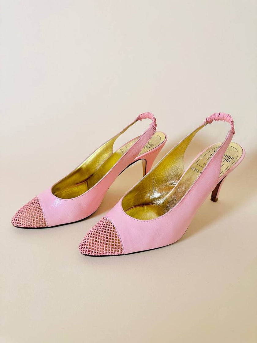 Slingback in pelle rosa con punta traforata “Valentino Garavani” by René Caovilla
