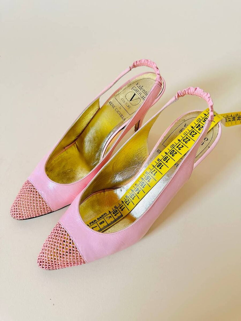 Slingback in pelle rosa con punta traforata “Valentino Garavani” by René Caovilla