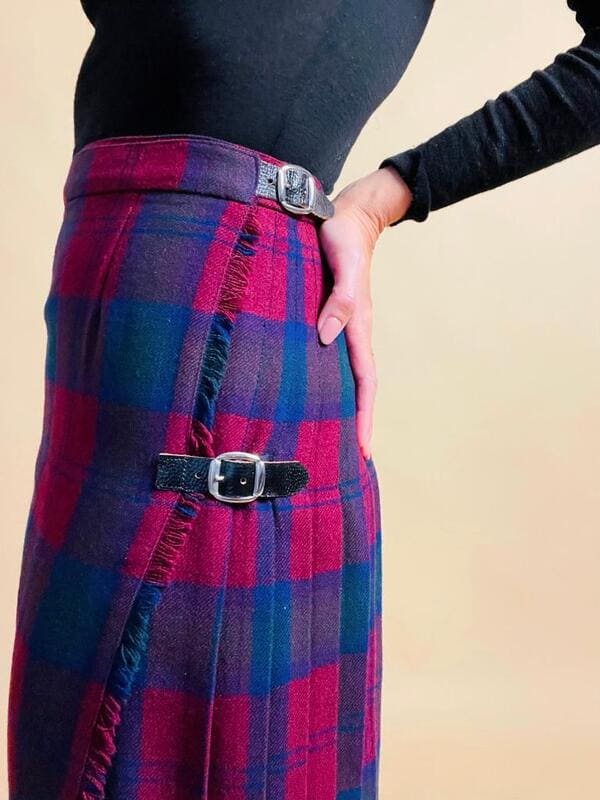 Wrap skirt in lana tartan